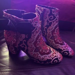 Kate Spade ♠️ boots size 6
